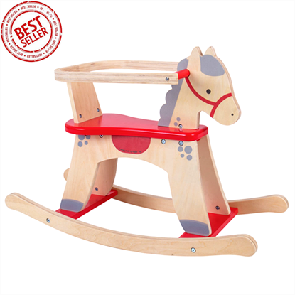 cavallo a dondolo con protezioni