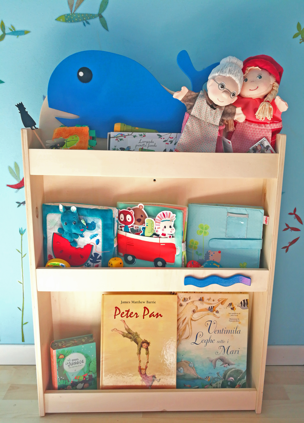 libreria montessoriana, libreria frontale per bambini
