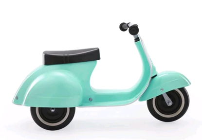 triciclo vespa verde